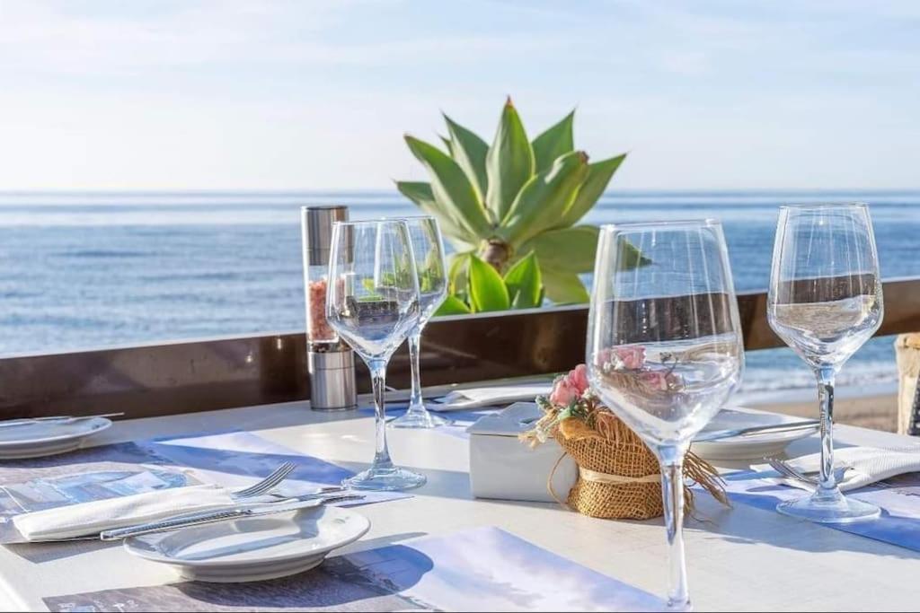 Lux. Frontbeach-Terrace. 5 Pools.Tv. 2 A.C.Netflix Бенальмадена Экстерьер фото