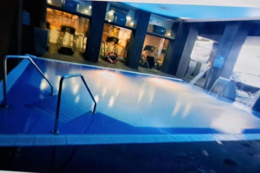 Lux. Frontbeach-Terrace. 5 Pools.Tv. 2 A.C.Netflix Бенальмадена Экстерьер фото