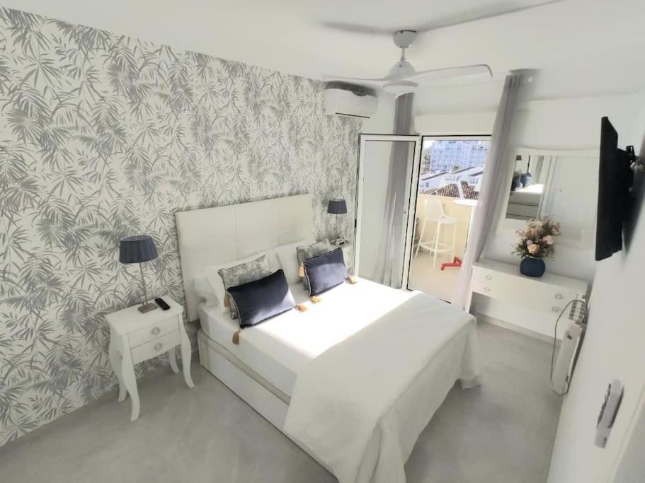 Lux. Frontbeach-Terrace. 5 Pools.Tv. 2 A.C.Netflix Бенальмадена Экстерьер фото