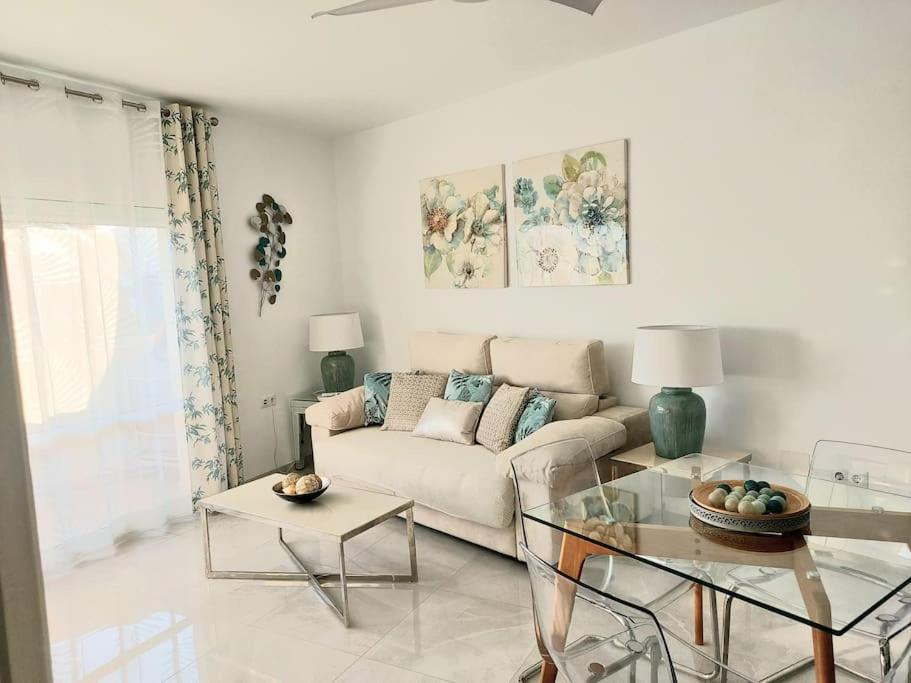 Lux. Frontbeach-Terrace. 5 Pools.Tv. 2 A.C.Netflix Бенальмадена Экстерьер фото