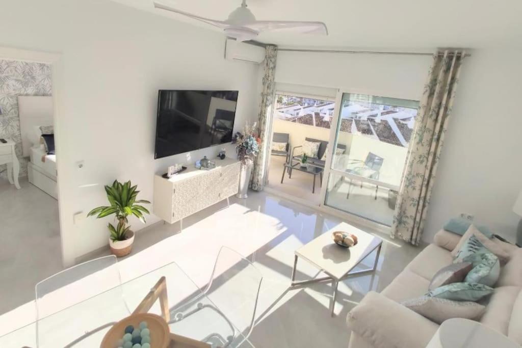 Lux. Frontbeach-Terrace. 5 Pools.Tv. 2 A.C.Netflix Бенальмадена Экстерьер фото
