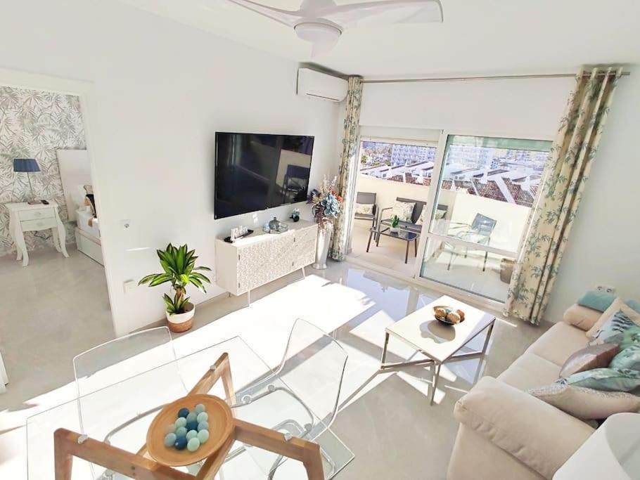 Lux. Frontbeach-Terrace. 5 Pools.Tv. 2 A.C.Netflix Бенальмадена Экстерьер фото
