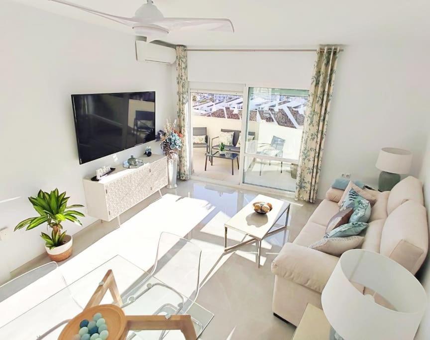 Lux. Frontbeach-Terrace. 5 Pools.Tv. 2 A.C.Netflix Бенальмадена Экстерьер фото